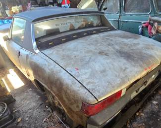 Back View of Porsche 914