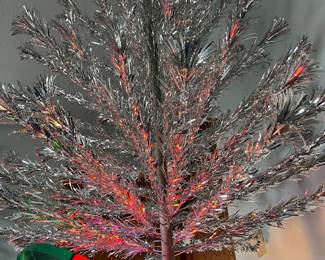 6 foot aluminum tree and color wheel