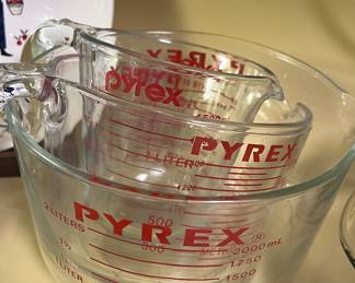 PYREX measure cups 