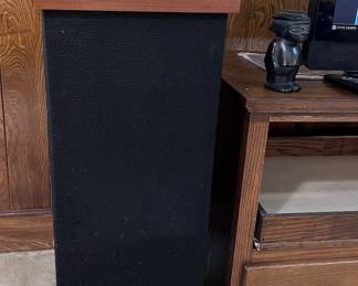 ESS (vintage) Tower Speakers (2), (Heil) working 