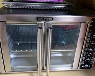 Air Fryer Gourmia (new) out of box. !