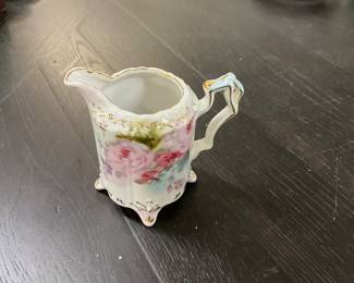 Royal Crown Chantilly Rose Creamer