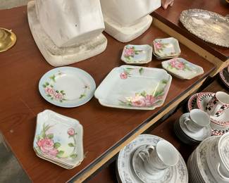 Nippon Serving Items