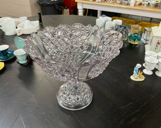 Daisy & Button Pedestal Compote