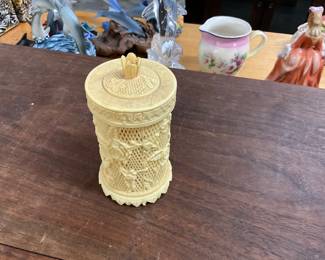 Plastic to Resemble Ivory Appetizer Forks Holder
