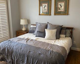 Superb king size bed with all the trimmings.