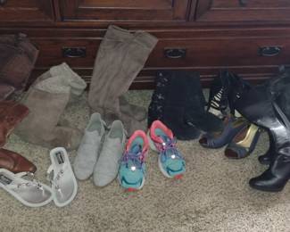 Some of the Women's Shoes, Size 6.5 to 7
$2 each