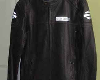 $300 Harley Davidson Men's Leather Jacket Size Large, Worn once to Sturgis
More Harley Davidson items also available, vest, chaps, shirts, and Do Rags.