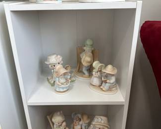 Circle of Friends Figurines