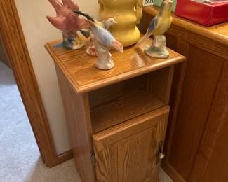 Nightstand, McCoy, Bird Figurines