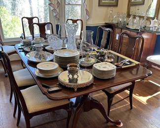 Thomas I’ll dining table, double pedestal,2 additional leaves, 6 chairs, 2 arm, 4 side chairs.