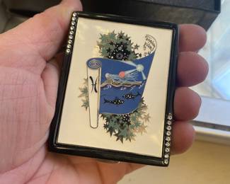 vintage collectible este lauder "zodiac-pisces unused enamel compact