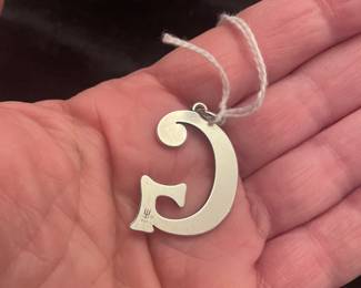 BACK SIDE OF THE "G" AVERY