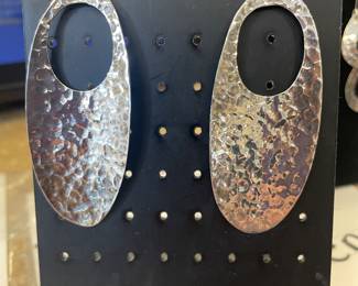 LIGHT WEIGHT LONG DANGLE STERLING