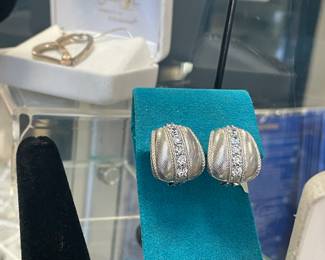 JUDITH RIPKA STERLING CZ PIERCED EARRINGS JAMES AVERY RETIRED STERLING AND ONYX PIERCED IN BACKGROUND