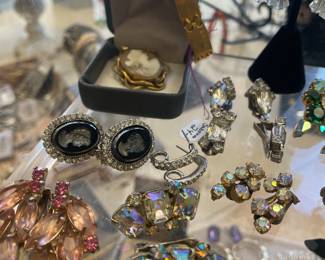 vintage costume as promised - weiss - eisenberg ice- coro monet - and others some unsigned gems too