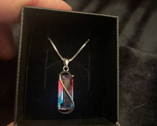 NEW IN BOX SMALL STERLING NECKLACE W/ MULTICOLOR STONE