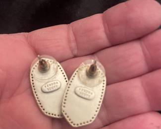 BACK SIDE OF KENDRA SCOTT