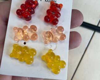 TEDDY COSTUME STUDS