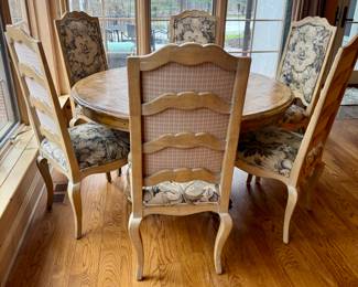 Round Dining Table with six chairs