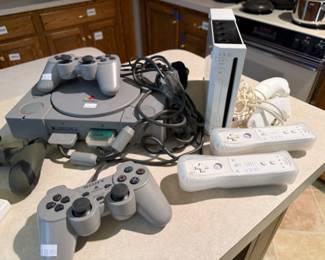 Play Station, Wii Console
