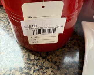 Le Creuset XL Storage Jar (A)
