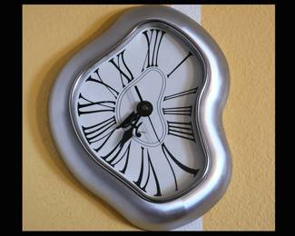 Verichron Dali Melting Clock