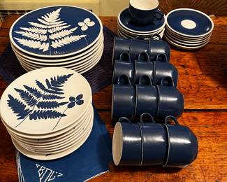 VERA LUNCHEON PLATES CUPS & SAUCERS