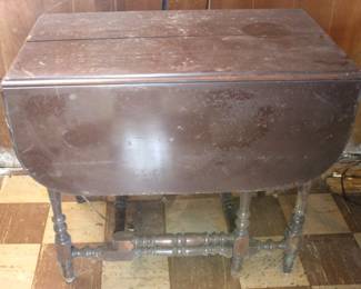 48 - Gate Leg Drop Side Table - 30" x 48" x 36" (Open)