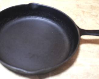 197 - Cast Iron Frying Pan - 11"