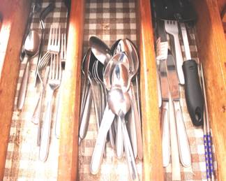 177 - Drawer Lot of Assorted Flatware