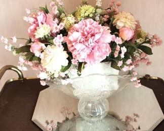 225 - Mirror & Centerpiece