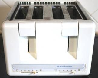 193 - Toastmaster Toaster - 10" x 10" x 7.5" You are buying a used as-is electric/electronic item. We do not guarantee all components are present, and if it is not expressly stated, it is untested.