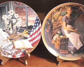 264 - 2 Collector's Plates