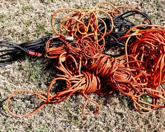 113 - Lot of Electrical Cords You are buying a used as-is electric/electronic item. We do not guarantee all components are present, and if it is not expressly stated, it is untested.