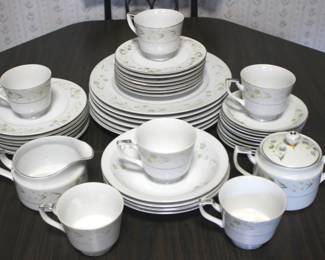 199 - 39 Piece Amcrest China Set