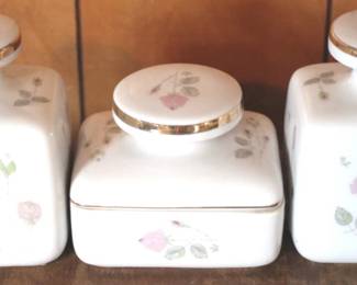 86 - 3 Ceramic Items - 5" & 7" Tall