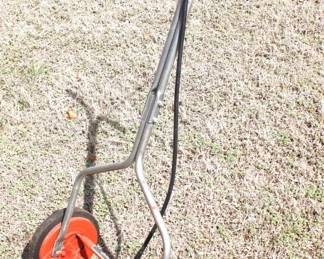 110 - Push Reel Manual Lawn Mower - 43" x 12" x 22"