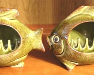 265 - 2 Vintage Fish Ashtrays - 6 x 4