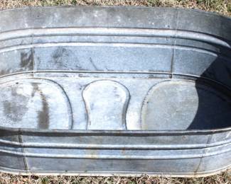 104 - Metal Tub - 24" x 42" x 11"