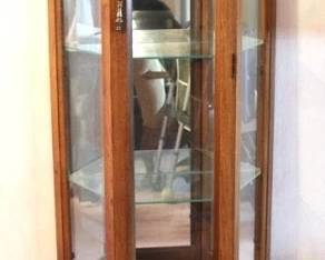 279 - Curio Cabinet - 25 x 70 x 14