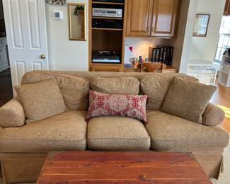 Downfilled sofa