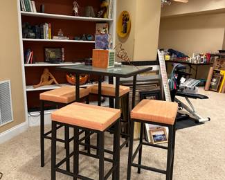 High top bar table and 4 stools