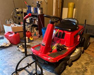 Riding lawnmower