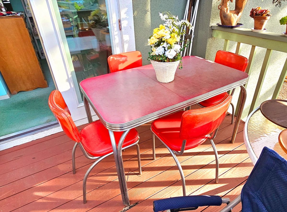 Vintage 1950's Chrome Dining Table/4 Chairs.