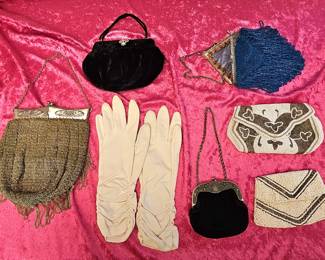 Vintage women purses.