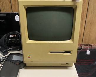 Original Apple computer 