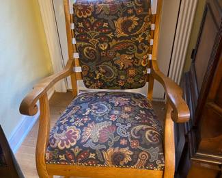 Lovely vintage rocker with cushion
