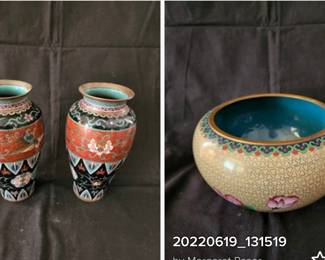 The 2 vases available the 2nd picture the homeowner decided to take sorry 