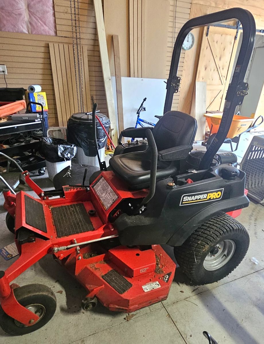 1 of 8 pictures - Snapper S125X Pro Zero turn mower with 61 inch deck